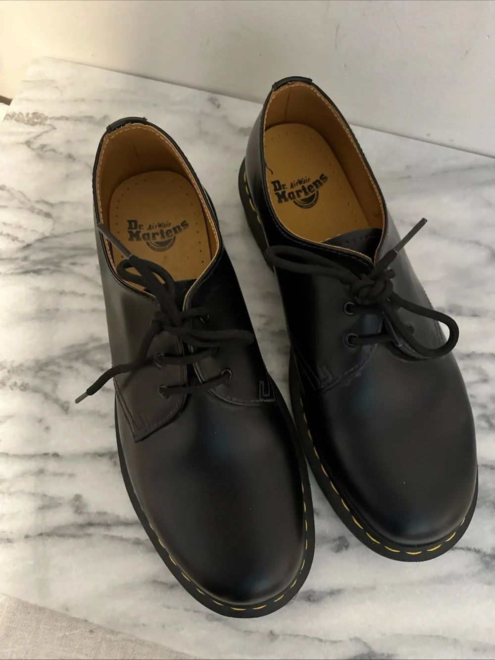 Dr. Martens 3-Eye Smooth Leather Oxford - Black womens sz -10 unisex